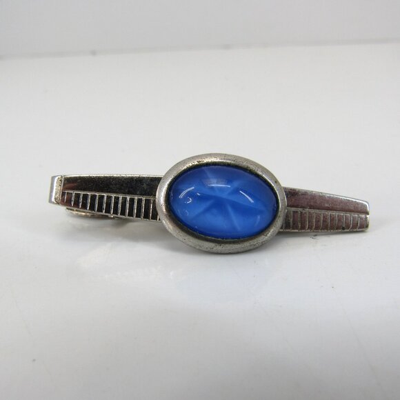 Vintage 1950's Style Tie Clip Faux Blue Star Sapphire Glass Cabochon Silver Tone - Picture 2 of 6